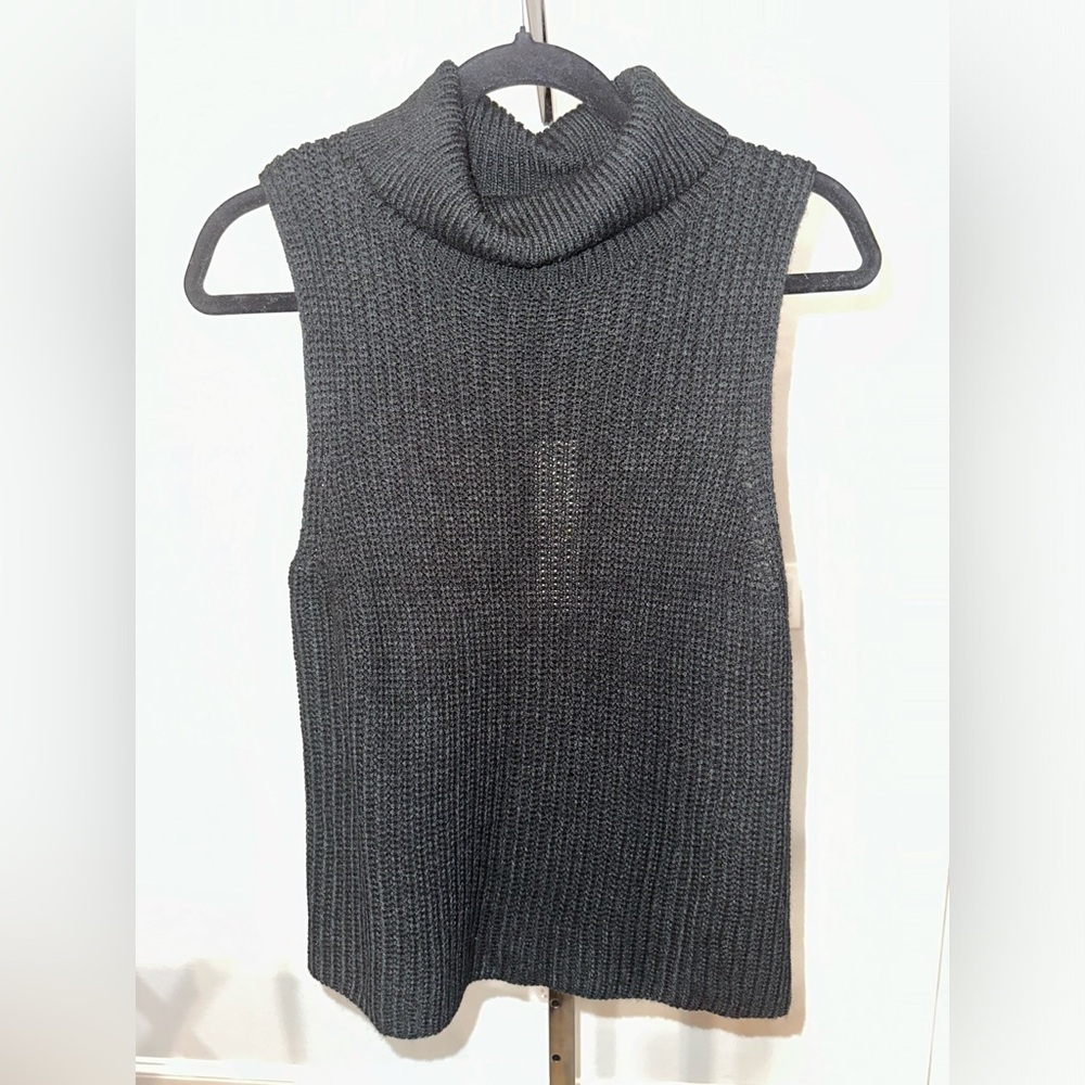 NWT stitches and Stripes Ruby Sleeveless Blouse Size XL